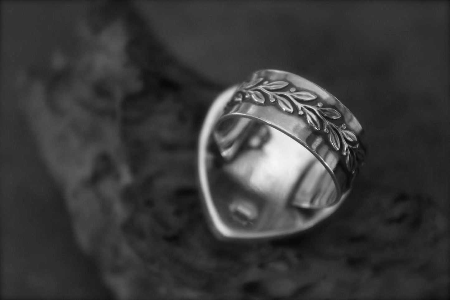 Thunder Egg Agate Heart Ring Size 8.75