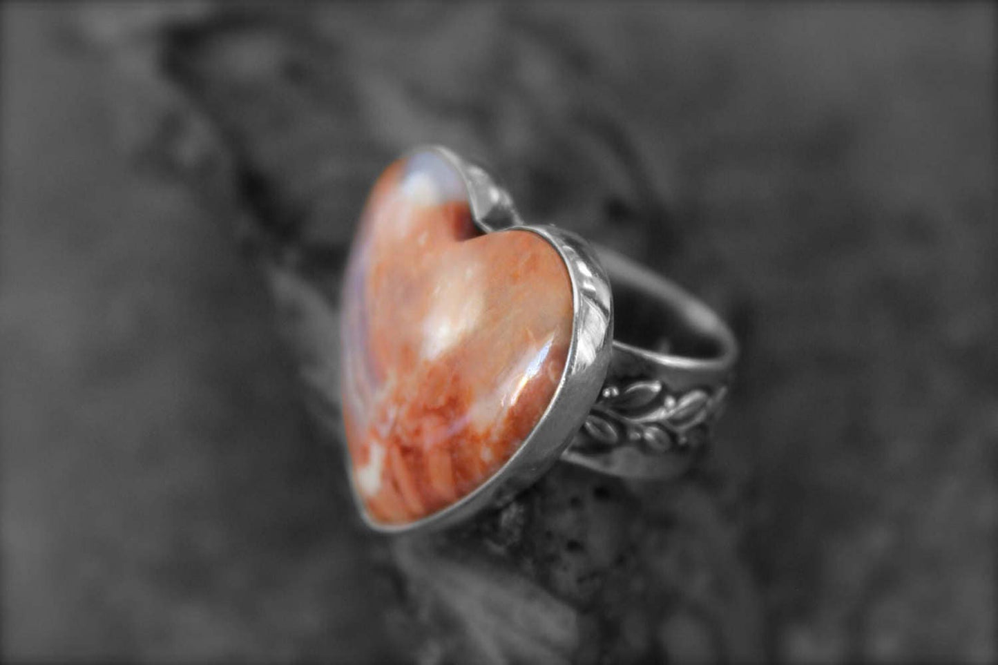 Thunder Egg Agate Heart Ring Size 8.75