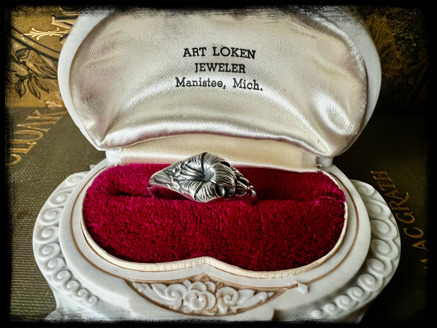 Easter Lily Birth Month Flower Ring-March 22-April 25