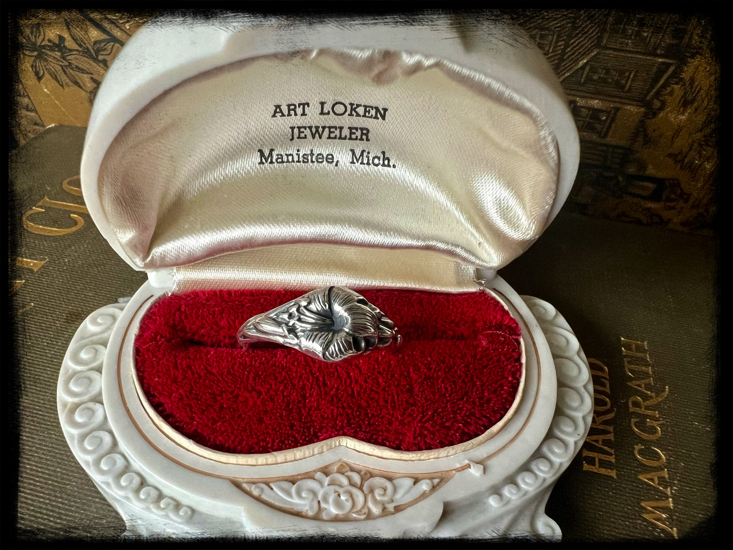 Easter Lily Birth Month Flower Ring-March 22-April 25