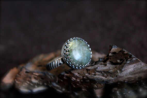 Labradorite Stone set in Etched Sterling Silver-Ring Size-9