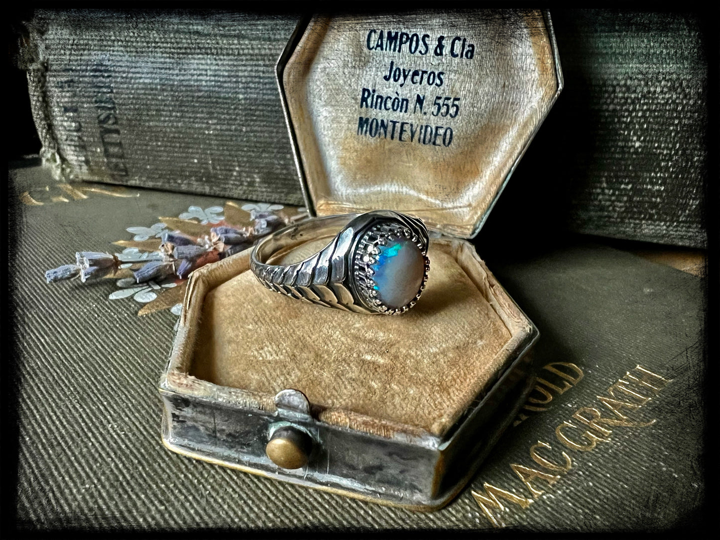 The Mermaids Ring with Opal - Size 10