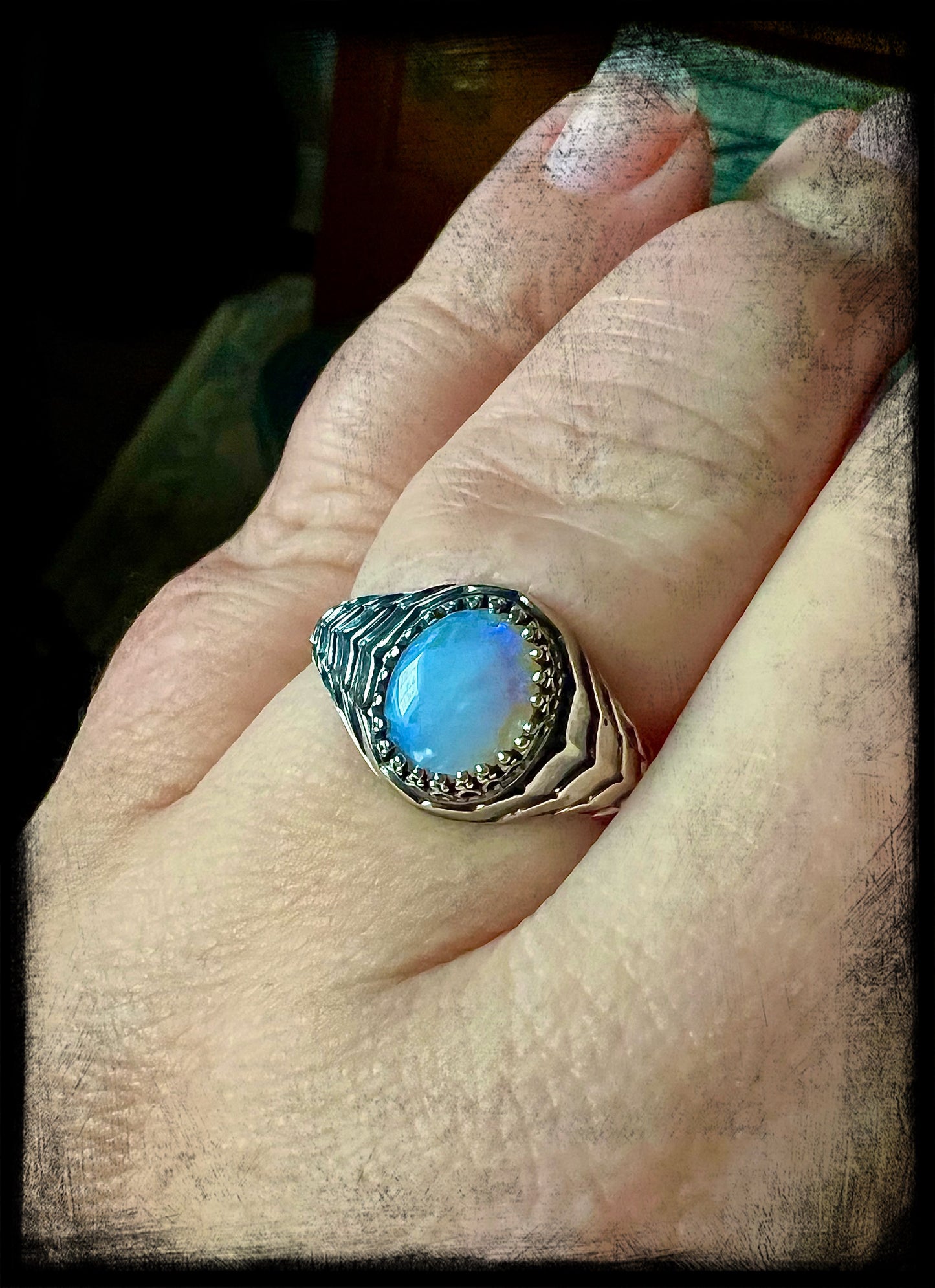 The Mermaids Ring with Opal - Size 10