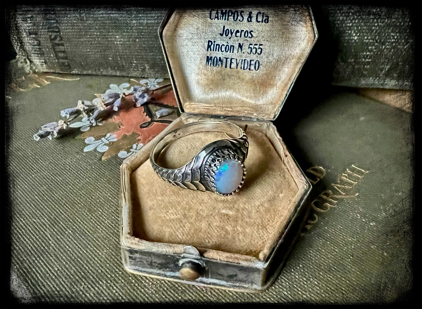 The Mermaids Ring with Opal - Size 10