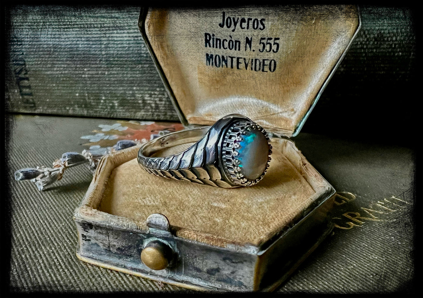 The Mermaids Ring with Opal - Size 10